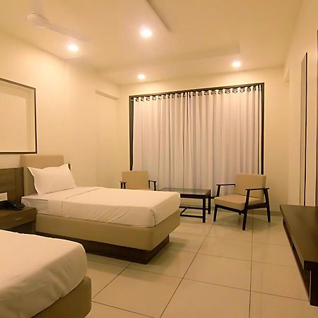 Srijan Inn Ābu Road Buitenkant foto